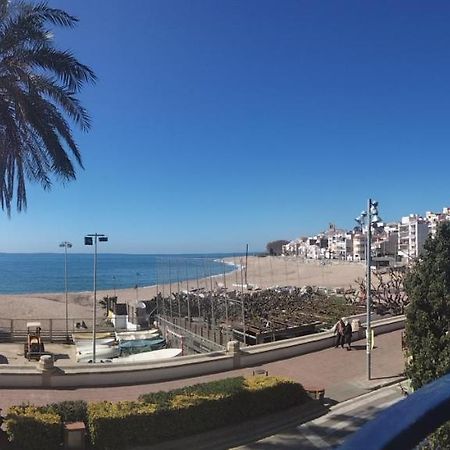 Beachfront Apartment With Private Parking Sant Pol De Mar Exteriér fotografie